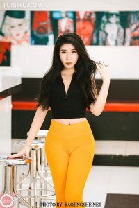 [妖精社] 2020.03.08 V2012 《秋韵-健身蜜桃》 [30+1P-201M]_2