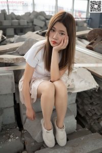 [MSLASS梦丝女神] 2019.08.29 《废墟的小白鞋 小除夕》 [53+1P-505M]_5