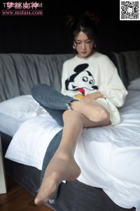 [MSLASS梦丝女神] 2019.11.11 《雨晨 牛仔裤的裤里丝》 [55+1P-377M]_2