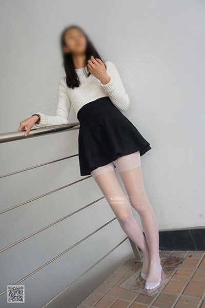 [妖精视觉] 2018.05.02 《风吹起白丝袜》诗诗 [66P-25M]