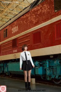 [妖精社] 2020.12.30 T2048 《唐飞飞-可爱JK》 [70P-483M]_1
