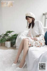 [丝慕特写集] 2020.10.14 TX081 《纯情玉足-新模》含视频 [80P+1V-135M]_7