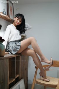[萌甜物语] 2021.01.30 XM131 《灰百褶白衬衫-思甜(含SP)》 [98+1P+1V-218M]_1