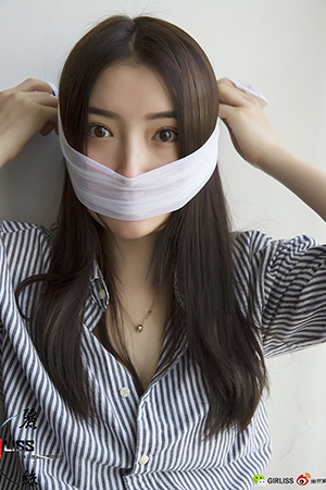 [LISS丽丝映像] NO.004 《白蕾丝筒袜与超薄肉丝之战》莎莎小姐 [90P-1.44G]_9