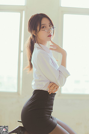 [LISS丽丝映像] NO.024 《丝滑情节的教师》 [127P-910M]_2