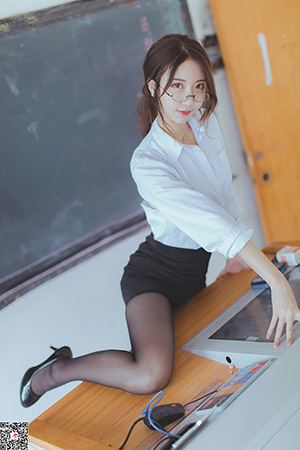 [LISS丽丝映像] NO.024 《丝滑情节的教师》 [127P-910M]_8