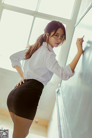 [LISS丽丝映像] NO.024 《丝滑情节的教师》 [127P-910M]_9