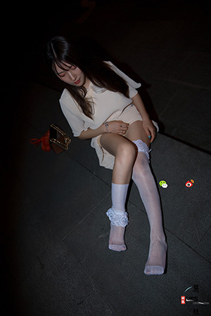 [LISS丽丝映像] NO.027 《夜色里的蕾丝》 [57P-724M]_5