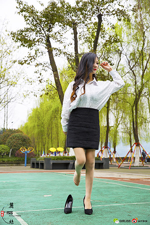 [LISS丽丝映像] NO.098 《OL肉丝》 [35P-655M]_3