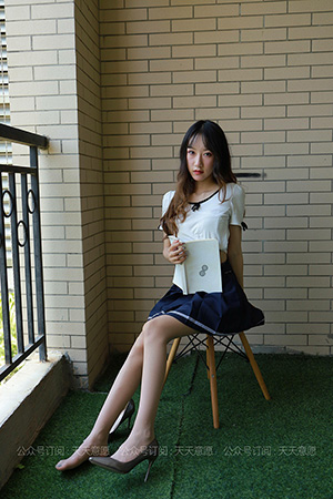 [IESS异思趣向] 2021.06.05 丝享家823：《长腿少女 新人报道》怡怡 [90P-173M]_4