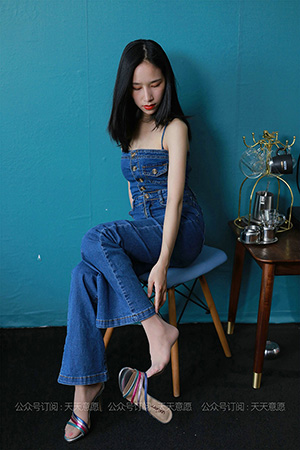 [IESS异思趣向] 2021.08.04 丝享家879：《美背库里丝》美子 [99P-180M]_1
