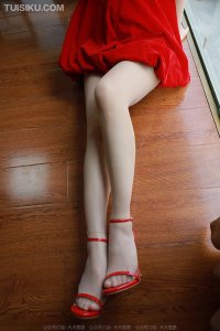 [IESS异思趣向] 2021.12.31 丝享家979：《跨年夜性感红裙》秋秋 [90P-100M]_9
