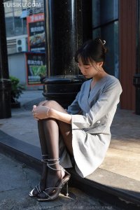 [IESS异思趣向] 2022.01.05 丝享家983：《暖阳下的黑色丝念》团团 [92P-131M]_6