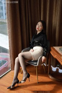 [IESS异思趣向] 2021.12.26 丝享家974：《黑丝职业装》小婕 [86P-91M]_5