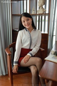 [IESS异思趣向] 2022.01.11 丝享家988：《红色凉鞋配黑丝》婉萍 [85P-98M]_2