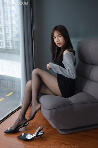 [IESS异思趣向] 2022.02.15 丝享家1018：《沙发上的黑丝》美子 [97P-103M]_5