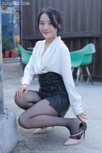 [IESS异思趣向] 2022.02.22 丝享家1024：《黑丝皮裙街拍》婉萍 [87P-93M]_7