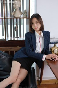 [IESS异思趣向] 2022.02.23 丝享家1025：《长腿包臀裙》小六 [77P-86M]_9