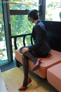 [IESS异思趣向] 2022.03.07 丝享家1035：《OL黑丝御姐》婉萍 [93P-106M]_8