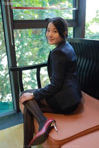 [IESS异思趣向] 2022.03.07 丝享家1035：《OL黑丝御姐》婉萍 [93P-106M]_9