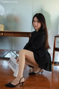 [IESS异思趣向] 2022.03.16 丝享家1043：《黑色百褶裙》小宝 [79P-76M]_9