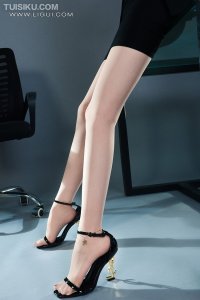 [Ligui丽柜] 2022.03.16 《客服的足饮》小航 [71+1P-76M]_2