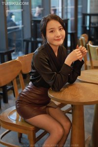 [IESS异思趣向] 2022.03.27 丝享家1052：《褐色皮裙》婉萍 [89P-101M]_7