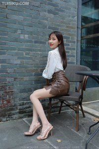 [IESS异思趣向] 2022.04.06 丝享家1061：《金色凉鞋》美子 [84P-96M]_4