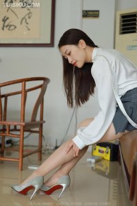 [IESS异思趣向] 2022.05.24 丝享家1102：《美女接待员》小婕 [75P-67M]_5