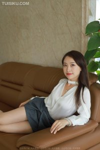 [IESS异思趣向] 2022.05.24 丝享家1102：《美女接待员》小婕 [75P-67M]_8