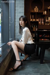 [IESS异思趣向] 2022.06.26 丝享家1130：《长腿OL》团团 [85P-86M]_7
