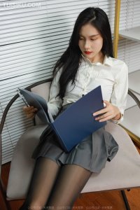 [IESS异思趣向] 2022.10.27 丝享家1236：《红色高跟鞋》胆胆 [95P-117M]_9