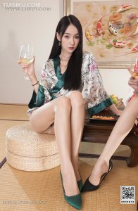 [Ligui丽柜] 2022.11.24 《足欲双生-上》兔子&心心 [65+1P-79M]_3
