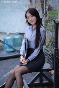 [IESS异思趣向] 2022.11.27 丝享家1262：《黑丝女秘》婉萍 [84P-95M]_4