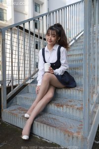 [IESS异思趣向] 2022.12.12 丝享家1275：《楼梯偶遇婉萍》秋秋 [79P-89M]_4