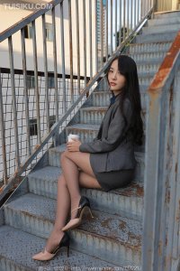 [IESS异思趣向] 2022.12.16 丝享家1279：《温柔OL风》婉萍 [89P-102M]_5