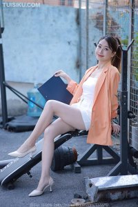 [IESS异思趣向] 2022.12.19 丝享家1281：《橙色外套》小婕 [88P-83M]_6