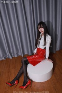 [IESS异思趣向] 2022.12.26 丝享家1287：《红色性感漆皮》团团 [89P-96M]_6