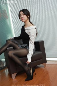 [IESS异思趣向] 2023.02.02 丝享家1320：《油亮高跟》团团 [86P-90M]_6