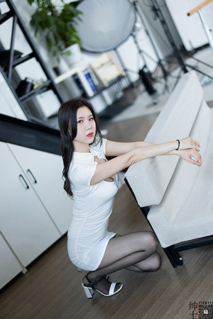 [绅士摄影] 2022.06.02 姗姗 [49P-358M]_3