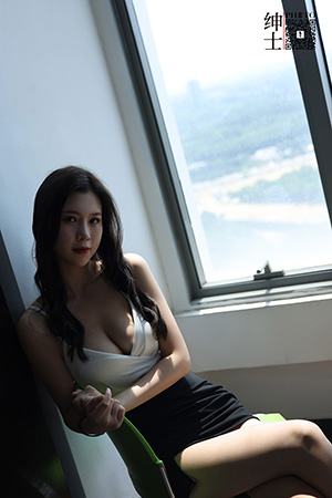 [绅士摄影] 2022.08.28 昕昕 [44P-304M]_4