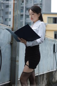 [IESS异思趣向] 2023.04.05 丝享家1373：《老板 来啦～》小婕 [84P-82M]_2
