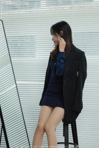 [IESS异思趣向] 2023.04.10 丝享家1377：《红跟凉鞋》美子 [90P-86M]_1