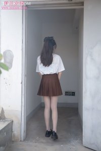 [MSLASS梦丝女神] 2022.04.11 《新模张小雪 丝袜JK小格调》 [59+1P-264M]_4