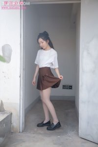 [MSLASS梦丝女神] 2022.04.11 《新模张小雪 丝袜JK小格调》 [59+1P-264M]_7