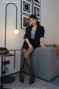 [IESS异思趣向] 2023.07.27 丝享家1470：《黑金高跟鞋》小婕 [82P-105M]_8