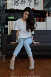 [IESS异思趣向] 2023.09.04 丝享家1503：《白T牛仔裤里丝》兔兔 [87P-83M]_1