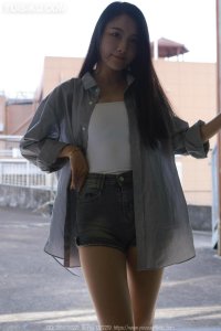 [IESS异思趣向] 2023.10.30 丝享家1551：《超短牛仔裤》婉萍 [83P-93M]_3
