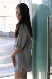 [IESS异思趣向] 2023.10.30 丝享家1551：《超短牛仔裤》婉萍 [83P-93M]_5
