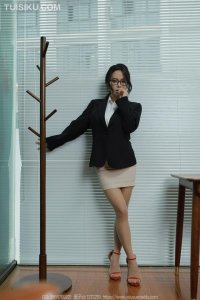[IESS异思趣向] 2024.03.24 丝享家1676：《眼睛辣兔》兔兔 [84P-68M]_5